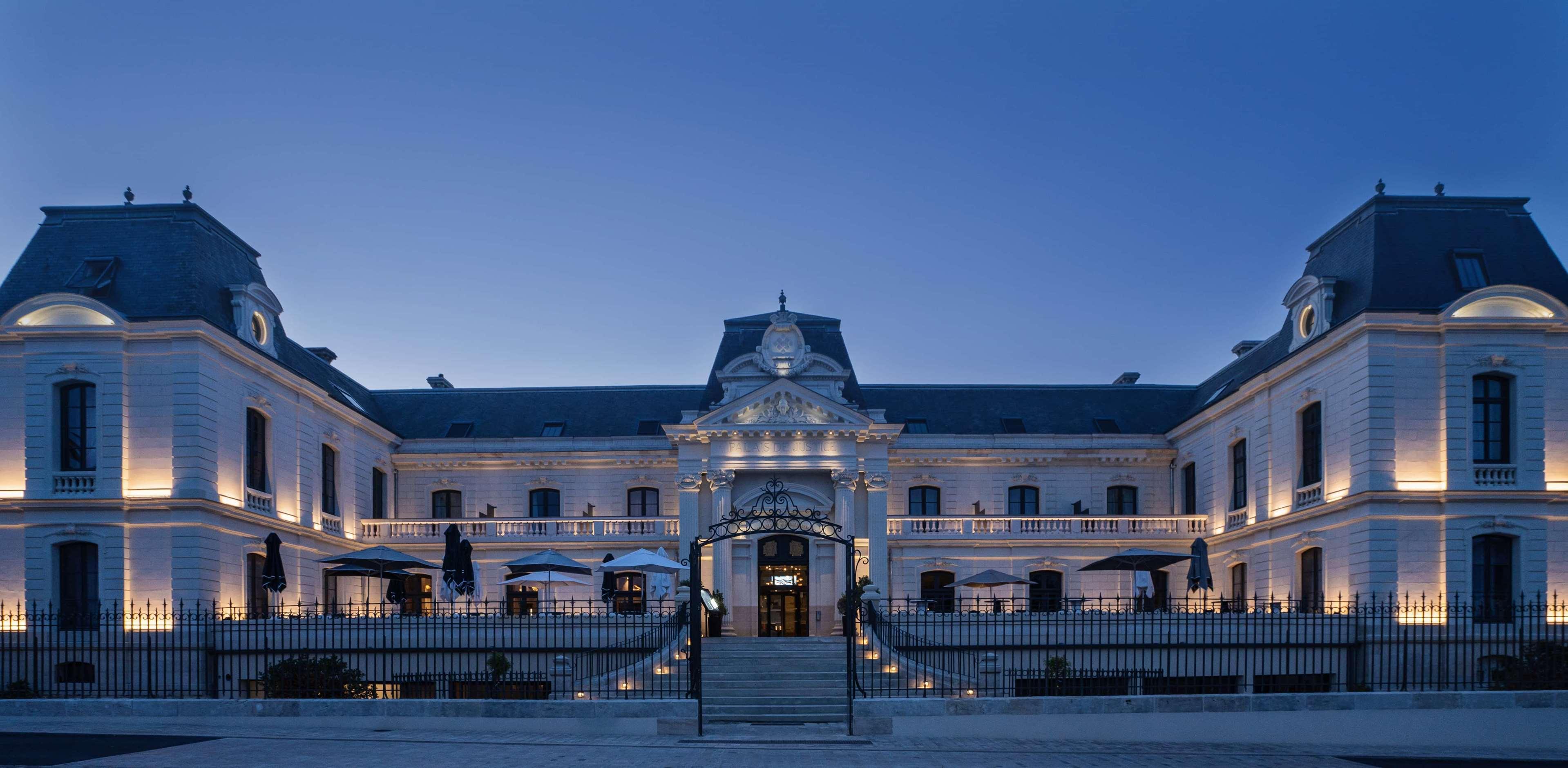 Best Western Premier Hotel De La Cite Royale Loches Exterior photo